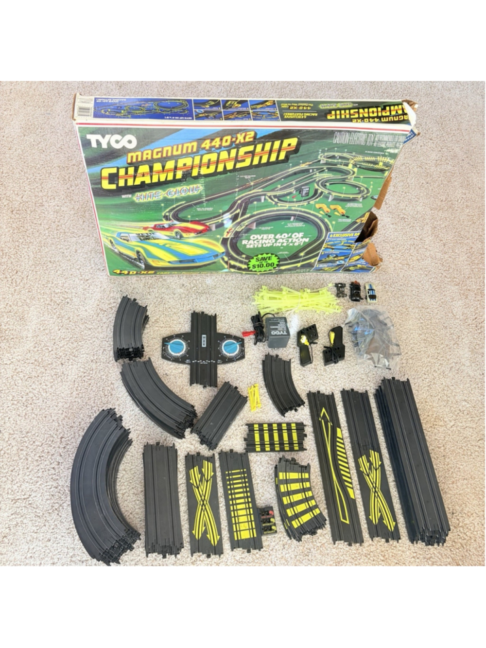 TYCO Magnum 440-X2 CHAMPIONSHIP Nite-Glow HO Slot Car Set Untested Boxed